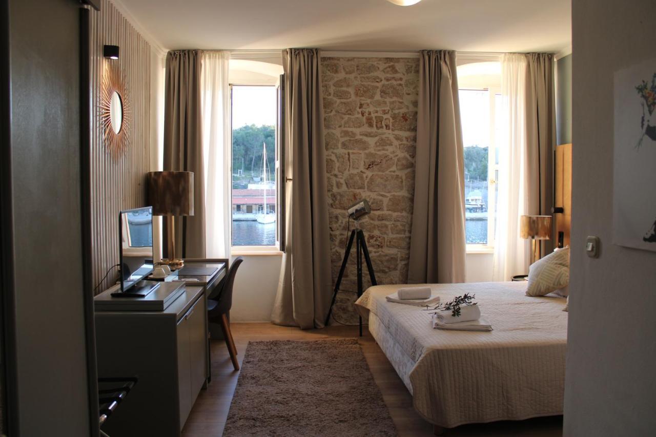 Olife Guesthouse Milna  Exterior foto